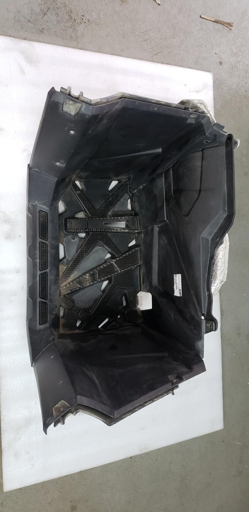 footwell, right, gloss black