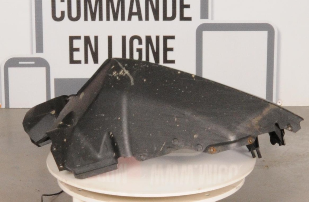 Plate, Skid - Left - Black (inc. 13-22)