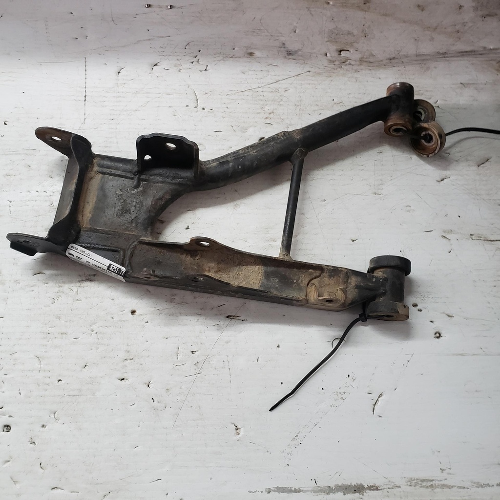 [61520-31830-001] arm set, rr suspension lower lh (61520-31830-001)