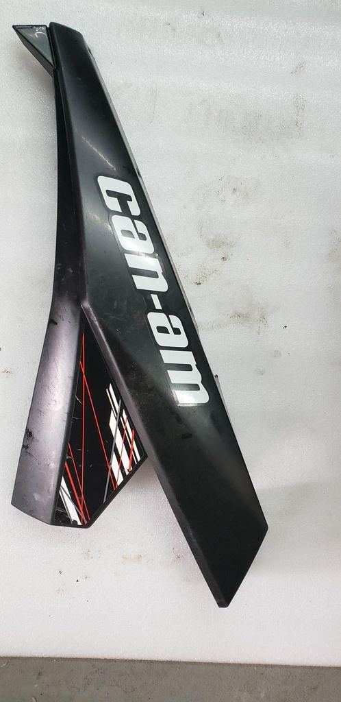 black rh rear fender model-black/white/green
