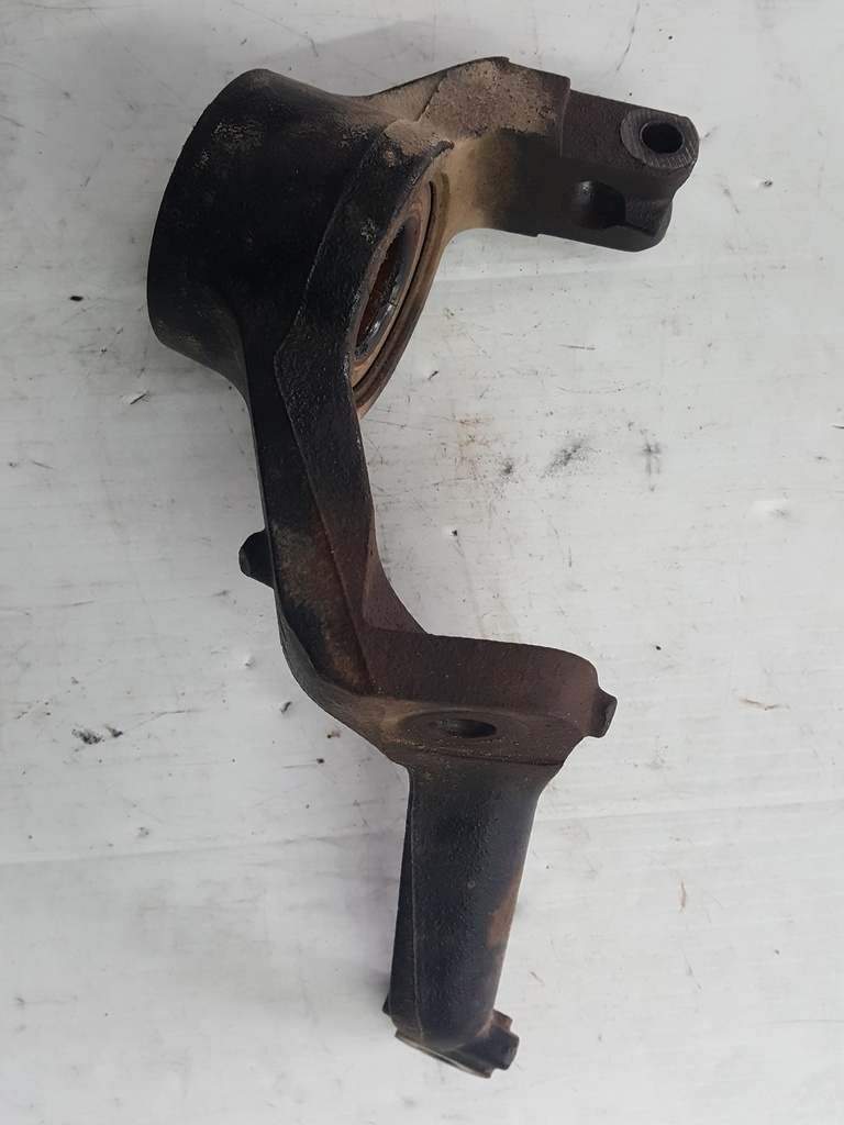 [705400817-001] lh knuckle (705400817-001)