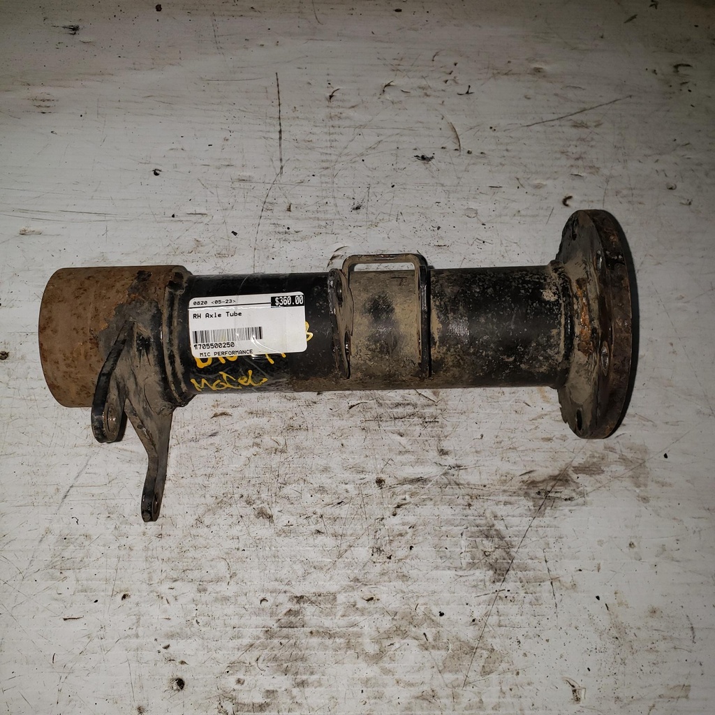 RH AXLE TUBE