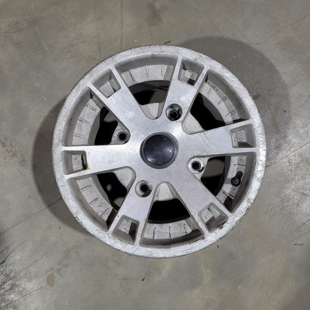 [705500798-001] REAR RIM - 705500798 can am (705500798-001)