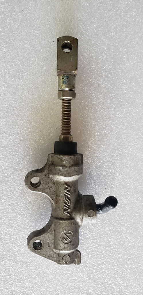rear master cylinder ass'y