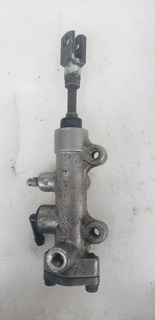 master cylinder