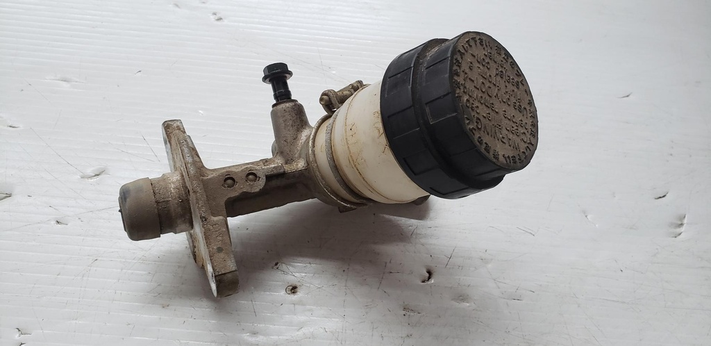 [705601505-001] master cylinder ass'y (705601505-001)