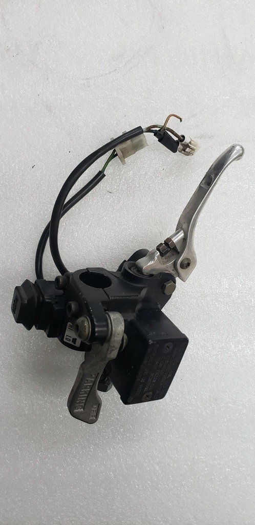 MASTER CYLINDER - 8DF-W2587-40-00 yamaha