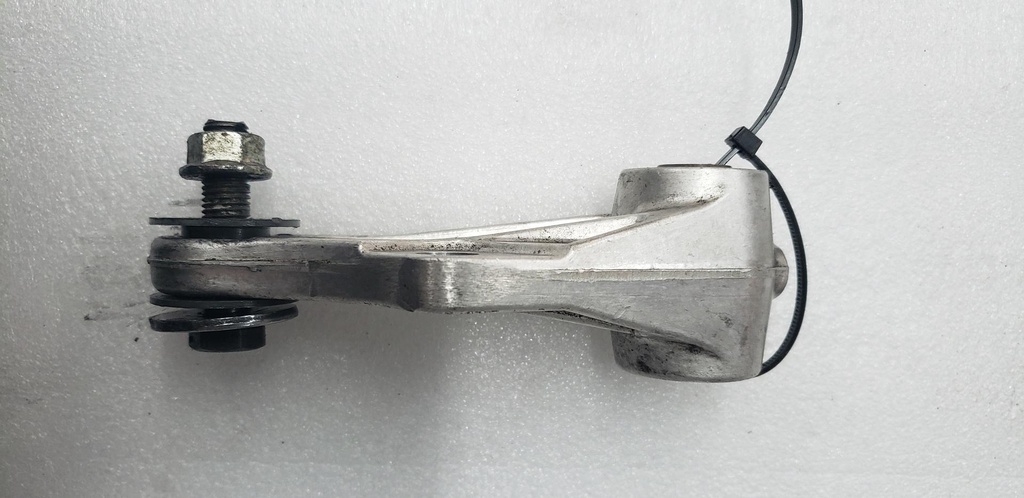 arm pivot assy. , 2