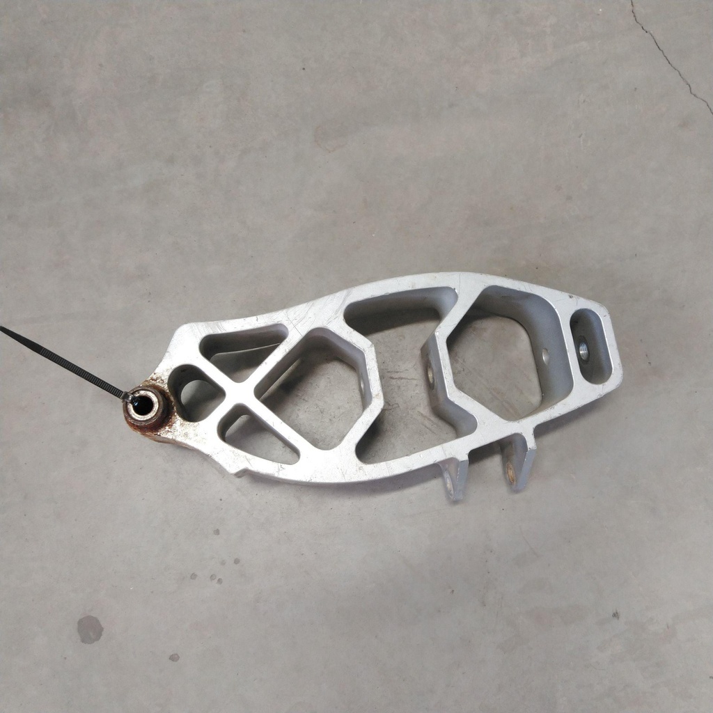 KNUCKLE LEFT - YAMAHA - 8GK-23501-10-00