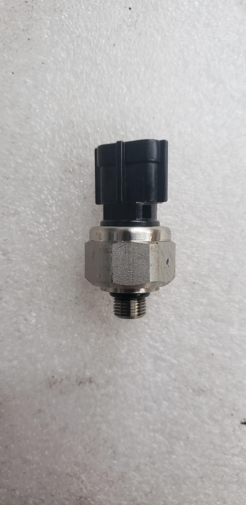 (new ref. 8gn-83651-01-00) sender, oil pressure