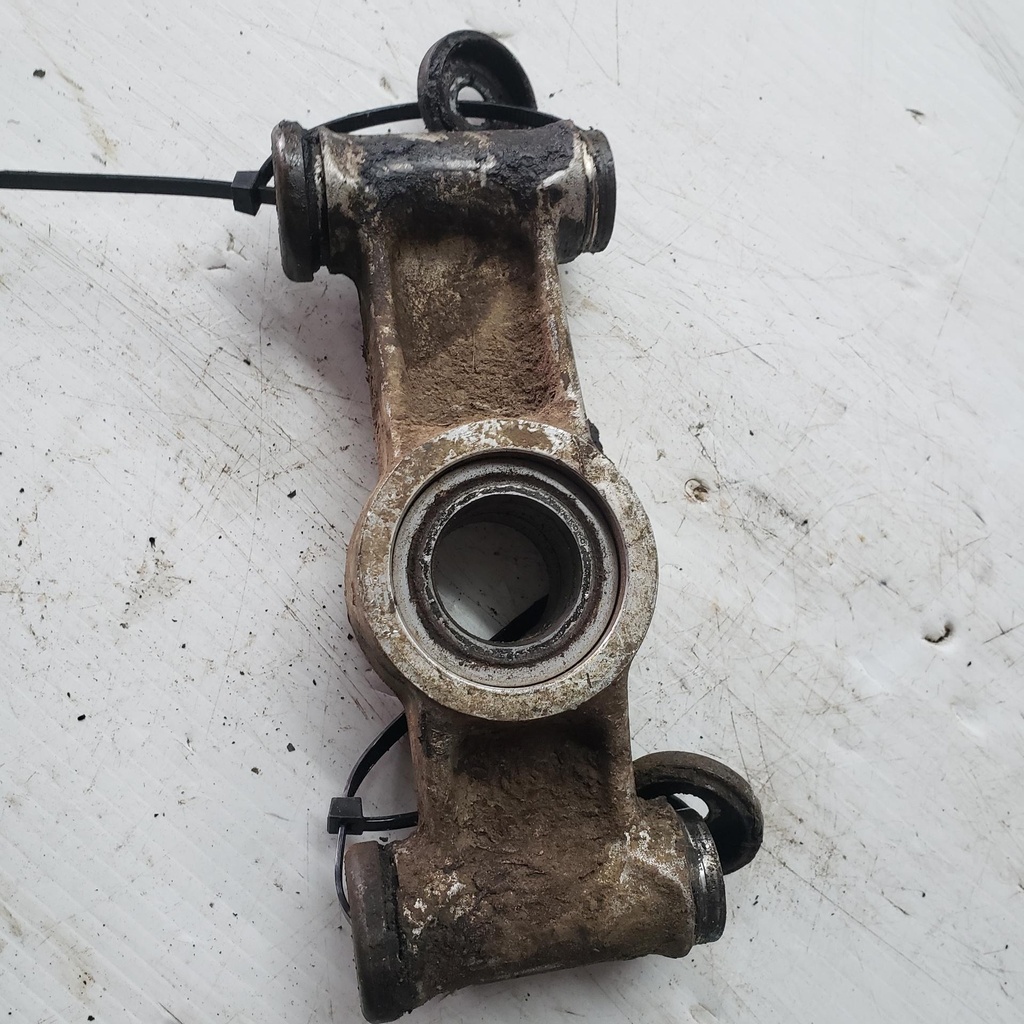 YAMAHA Rear Knuckle Assy - 5KM-2530F-11-00