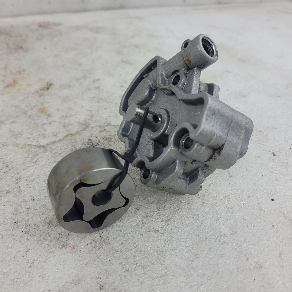 [420211632-001] (new ref. 420211635) oil pump cover ass'y