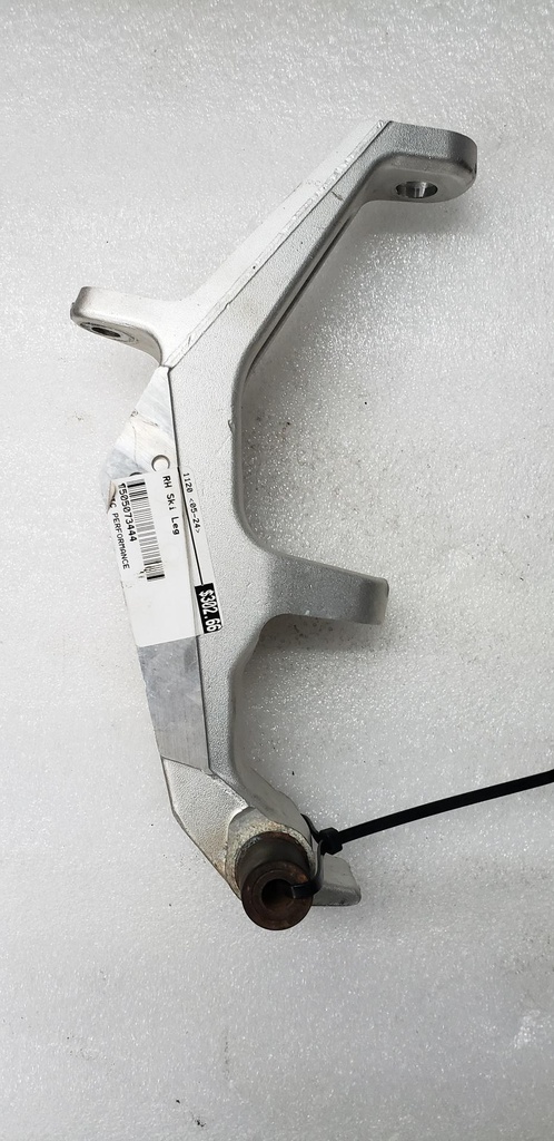 rh ski leg