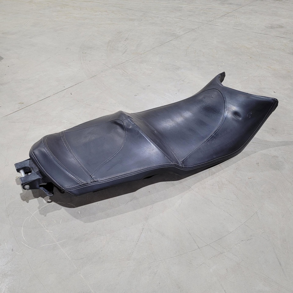 [708001571-001] Seat Ass'y
