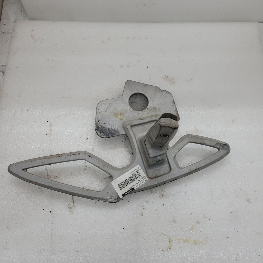 [705004179-001] lh front foot support rs (705004179-001)