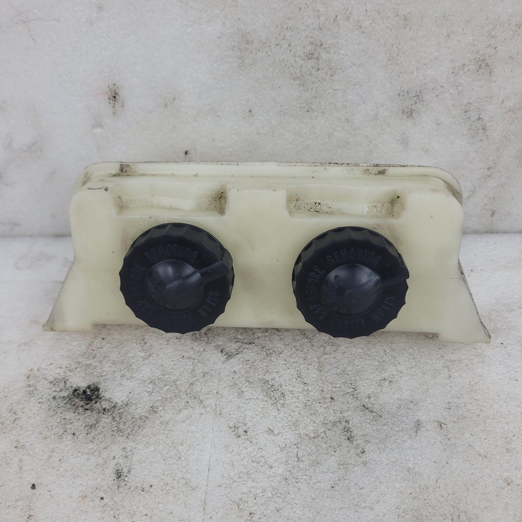 [705600549-001] brake fluid reservoir ass'y (705600549-001)