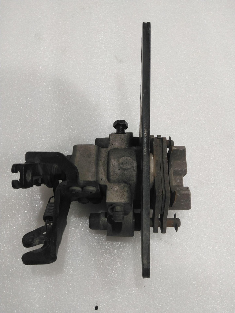 rear brake caliper ass'y