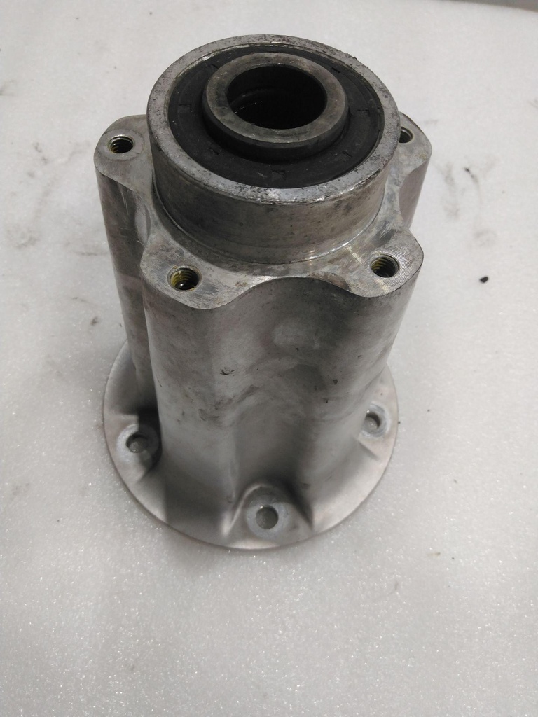 [705500890-001] (new ref. 705503032) rear wheel hub (705500890-001)