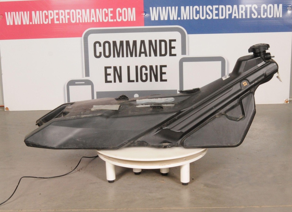 (new ref. 415130432) fuel tank