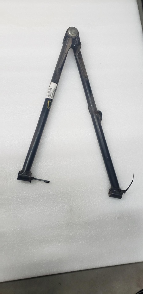 RH LOWER ARM XP - 505072367 ski doo