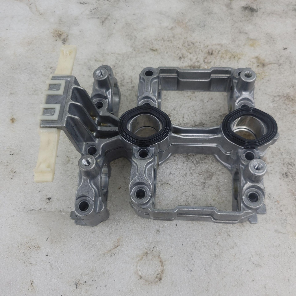 [420911035-001] camshaft housing ass'y