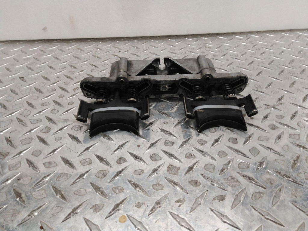 exhaust valve base assembly