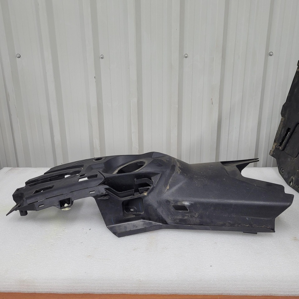 rear console