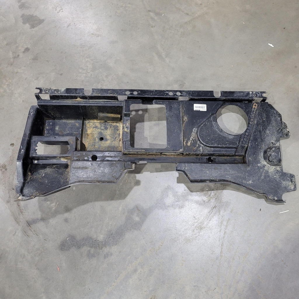 closeoff panel, rear, lower