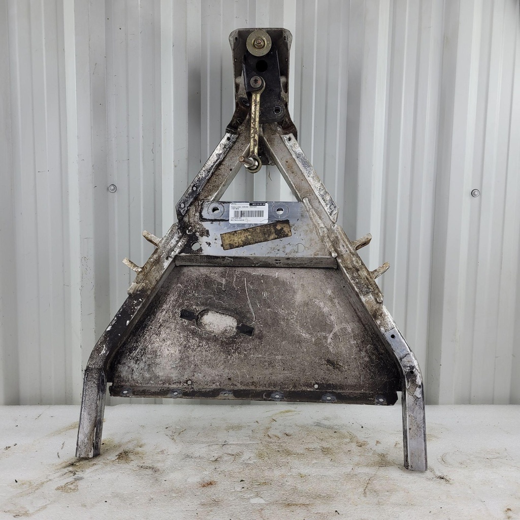 (new ref. 3707-131) frame, lower - 4-stroke - weldment